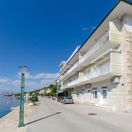 Apartment Mery Повля Екстер'єр фото