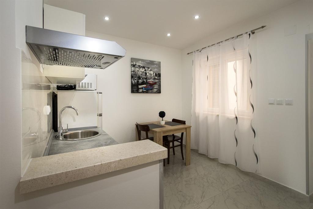 Apartment Mery Повля Екстер'єр фото